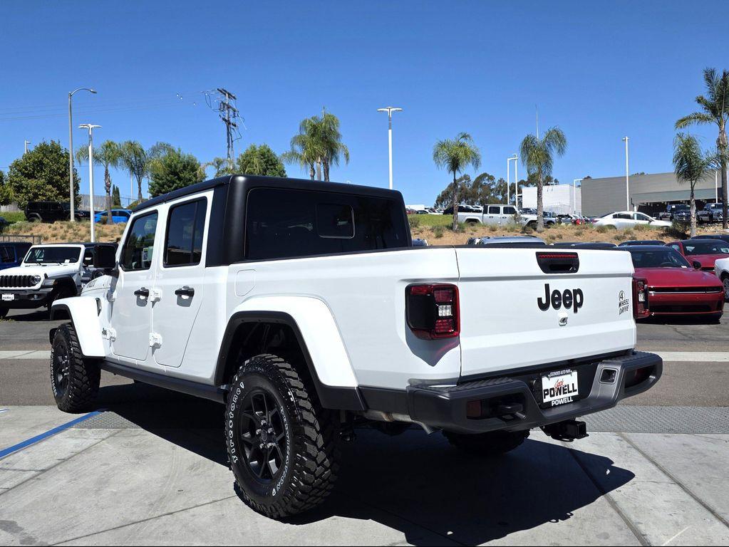 new 2025 Jeep Gladiator car, priced at $41,900