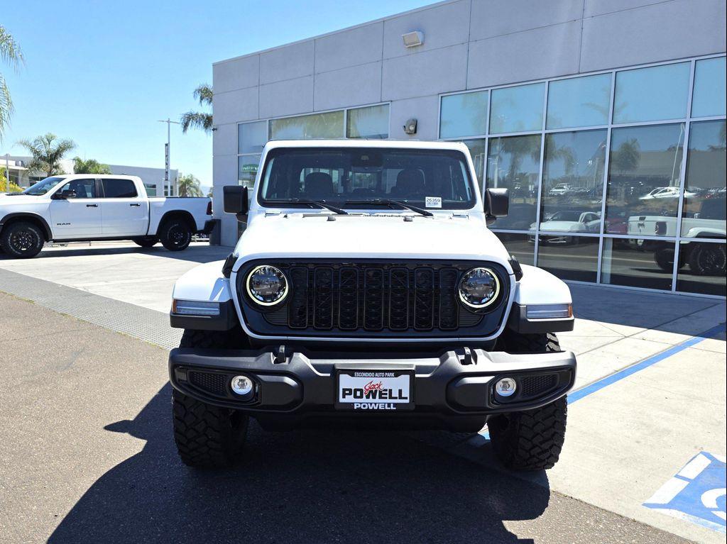 new 2025 Jeep Gladiator car, priced at $41,900