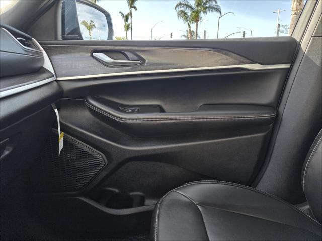 new 2025 Jeep Grand Cherokee L car, priced at $49,900
