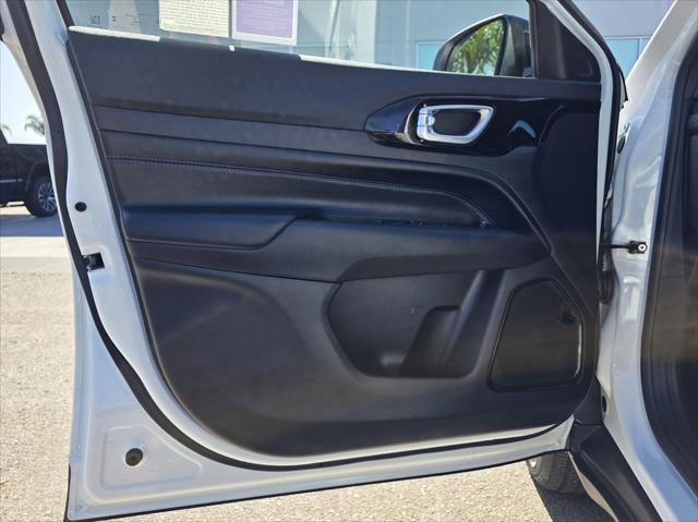 new 2025 Jeep Compass car, priced at $27,900
