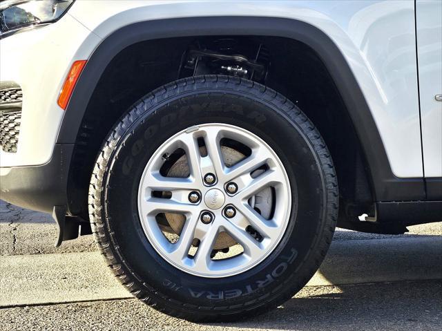 new 2025 Jeep Grand Cherokee car, priced at $36,500