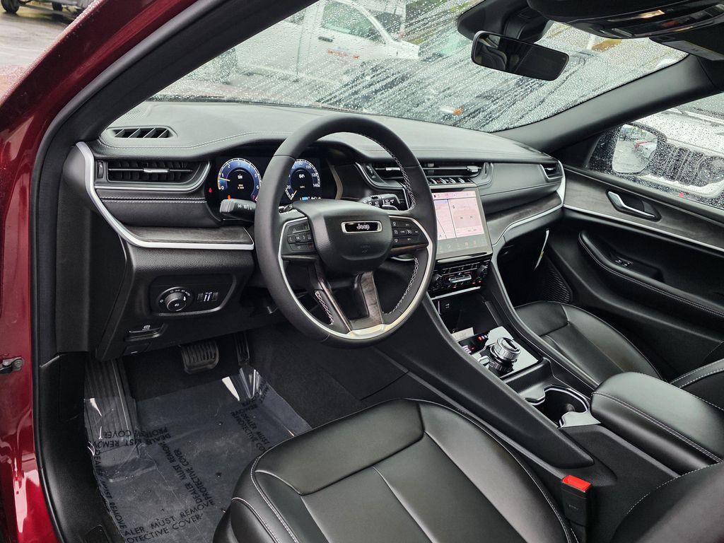 new 2025 Jeep Grand Cherokee L car, priced at $44,900