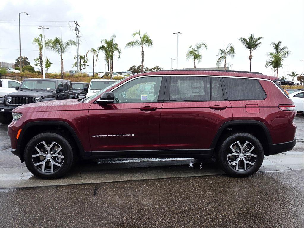 new 2025 Jeep Grand Cherokee L car, priced at $44,900
