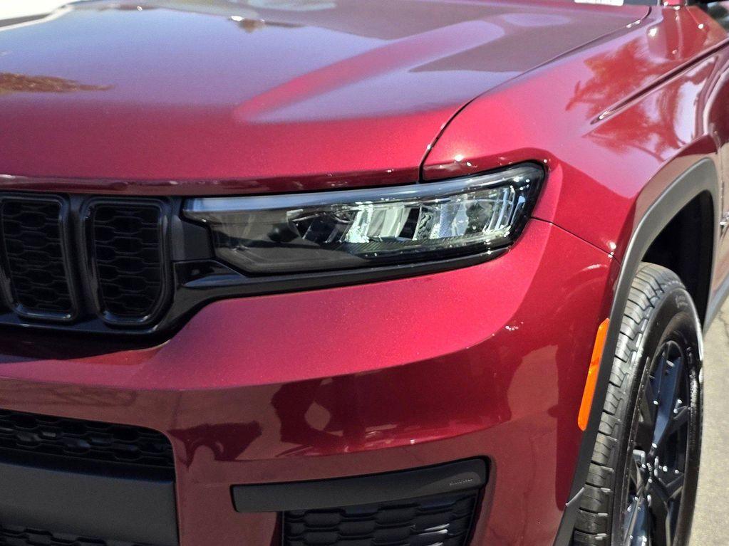 new 2025 Jeep Grand Cherokee L car, priced at $39,900