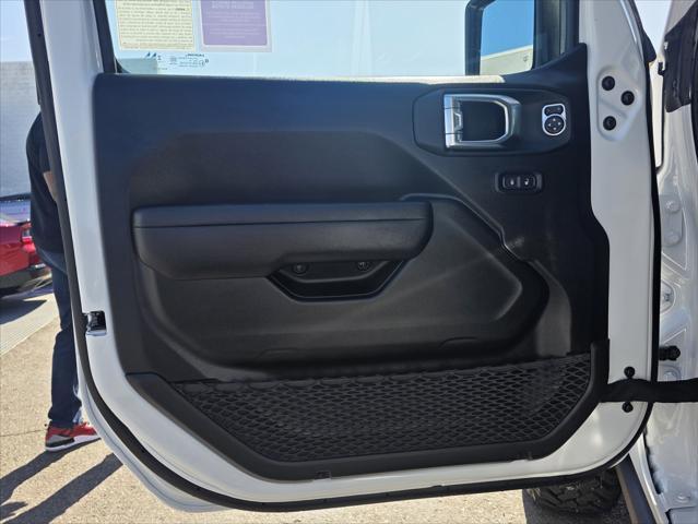 new 2025 Jeep Wrangler car, priced at $48,900