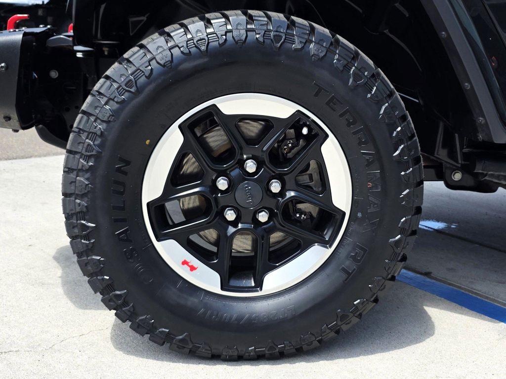 used 2020 Jeep Wrangler Unlimited car, priced at $33,900