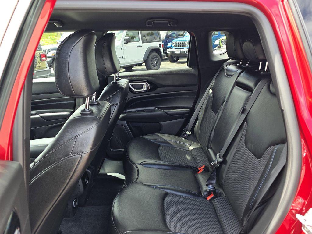 new 2025 Jeep Compass car, priced at $28,900