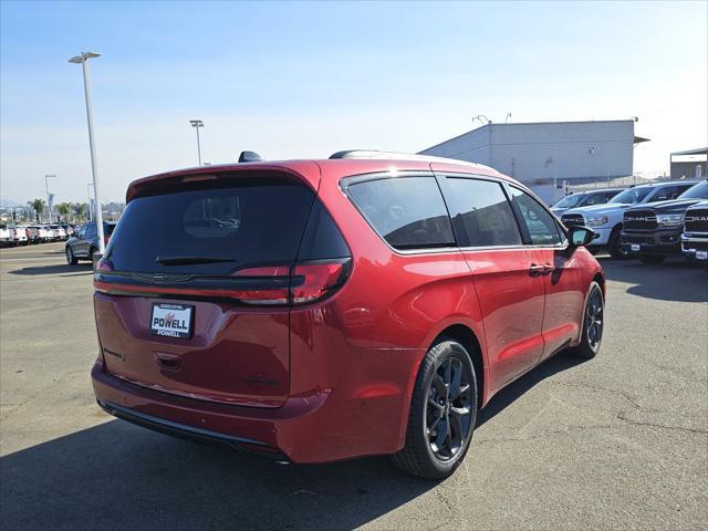 new 2025 Chrysler Pacifica car, priced at $49,400