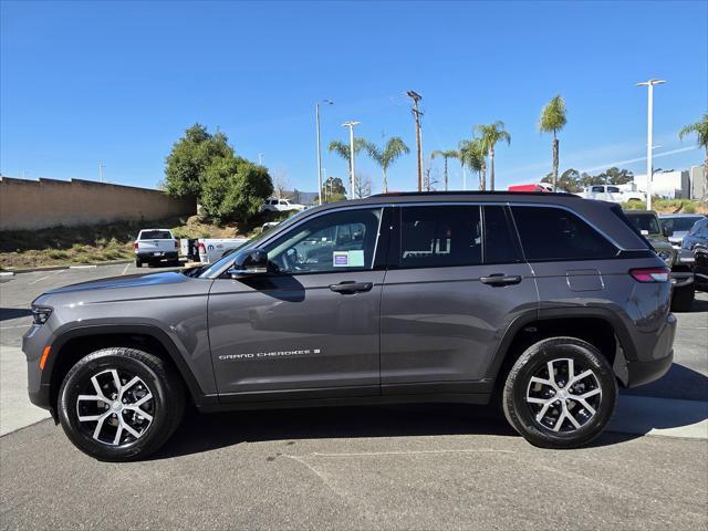 new 2025 Jeep Grand Cherokee car, priced at $45,500