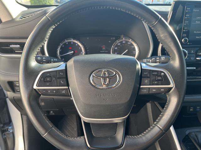 used 2022 Toyota Highlander car, priced at $35,000