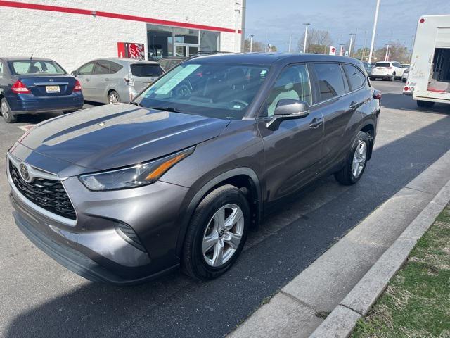 used 2023 Toyota Highlander car, priced at $33,900