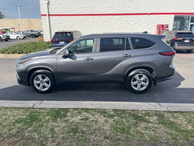 used 2023 Toyota Highlander car, priced at $33,900