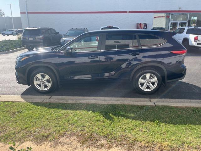 used 2023 Toyota Highlander car, priced at $31,500