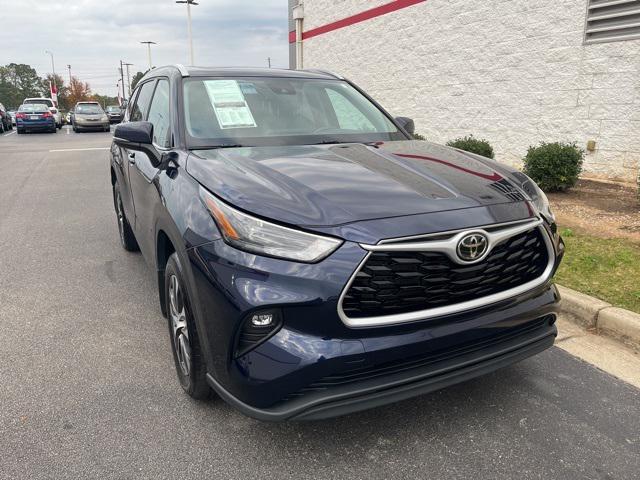 used 2022 Toyota Highlander car, priced at $36,000