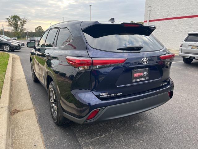 used 2022 Toyota Highlander car, priced at $36,000