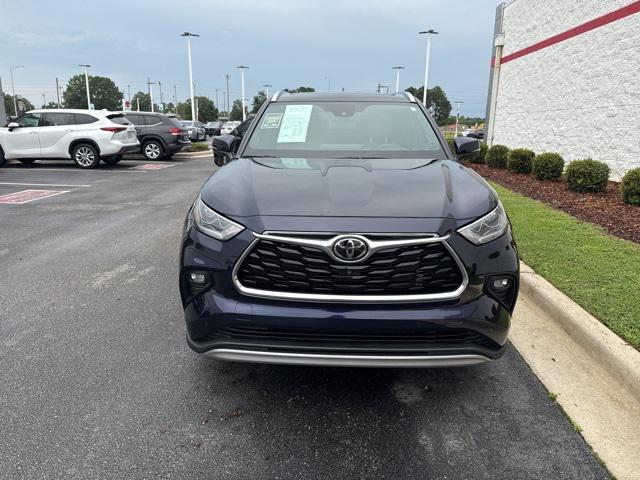 used 2021 Toyota Highlander car, priced at $42,500