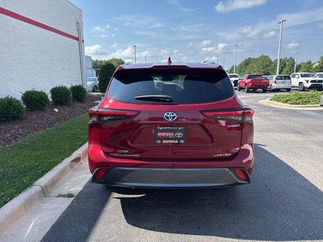 used 2021 Toyota Highlander Hybrid car, priced at $38,900