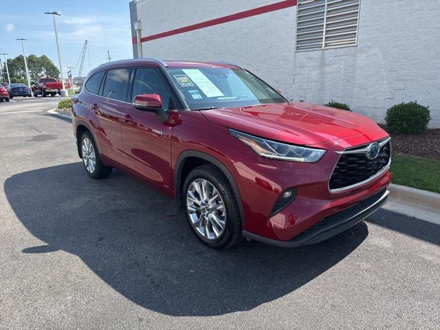 used 2021 Toyota Highlander Hybrid car, priced at $38,900