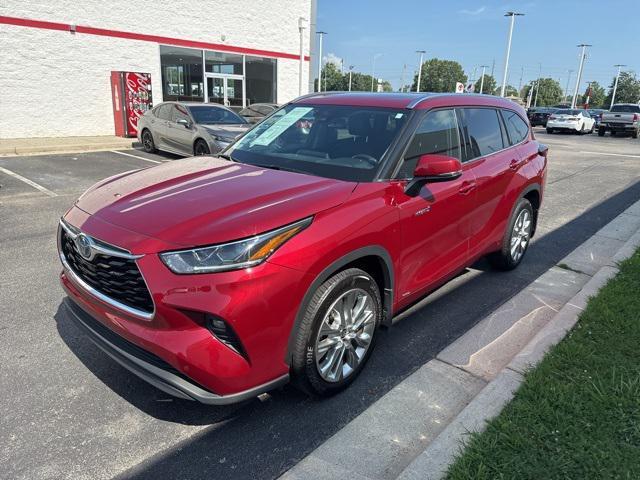 used 2021 Toyota Highlander Hybrid car, priced at $38,900