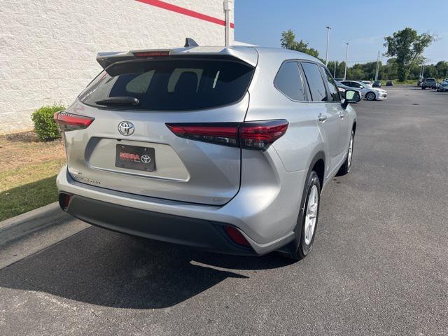 used 2023 Toyota Highlander car, priced at $29,800