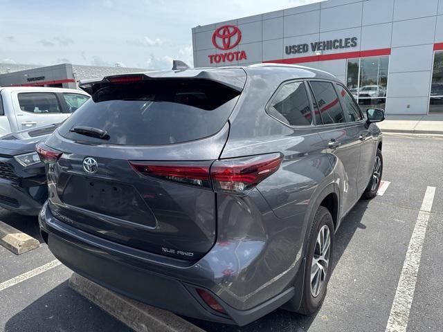 used 2024 Toyota Highlander car, priced at $45,900