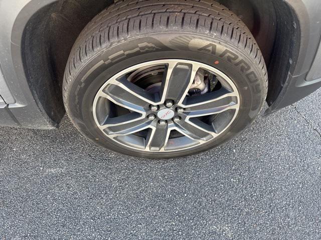 used 2022 GMC Acadia car, priced at $24,900