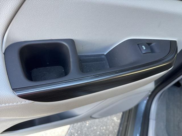 used 2022 GMC Acadia car, priced at $24,900