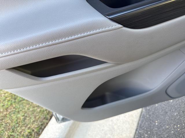 used 2022 GMC Acadia car, priced at $24,900