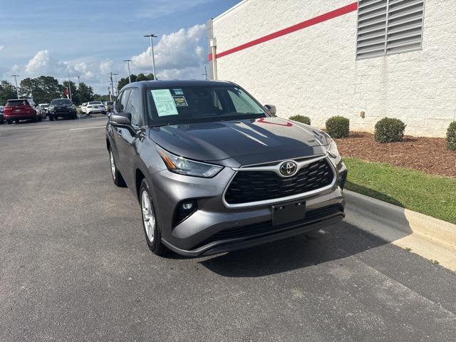 used 2023 Toyota Highlander car, priced at $34,900