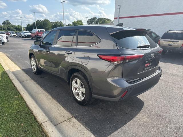 used 2023 Toyota Highlander car, priced at $34,900