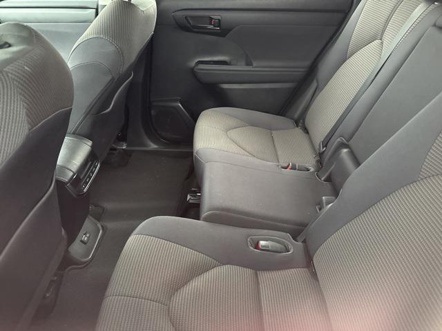 used 2023 Toyota Highlander car, priced at $34,900