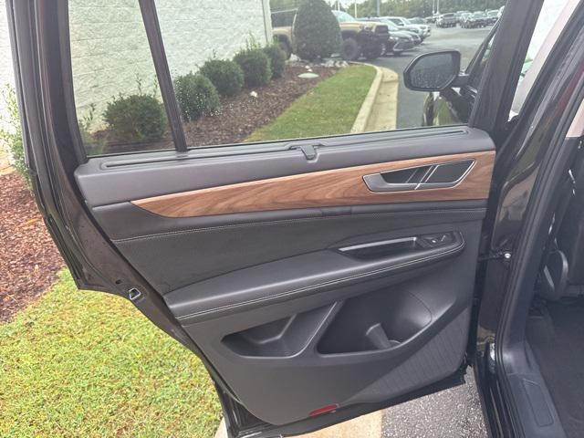 used 2024 Volkswagen Atlas car, priced at $30,500