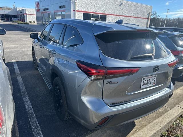 used 2023 Toyota Highlander car, priced at $36,800