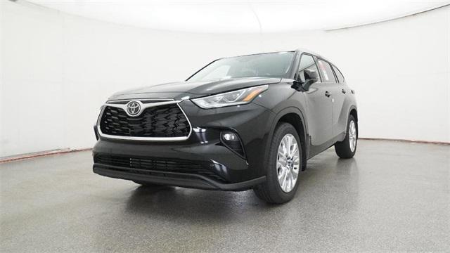 new 2025 Toyota Highlander car, priced at $52,780