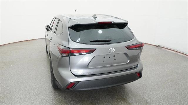 new 2025 Toyota Highlander car, priced at $49,149