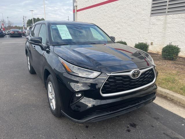 used 2022 Toyota Highlander car, priced at $29,500