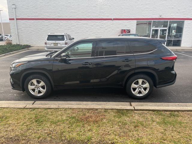 used 2022 Toyota Highlander car, priced at $29,000