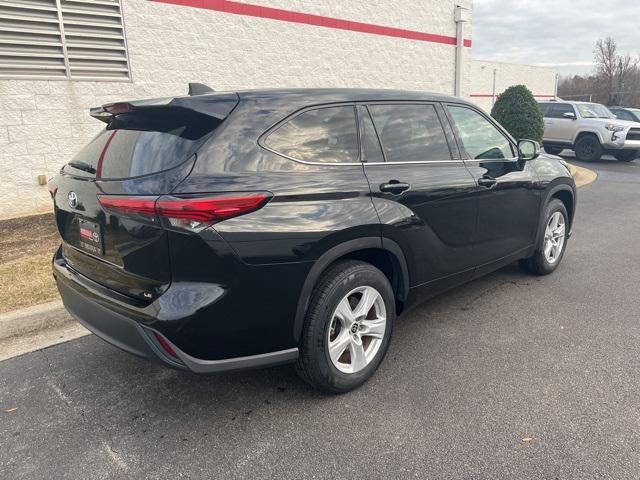 used 2022 Toyota Highlander car, priced at $29,000