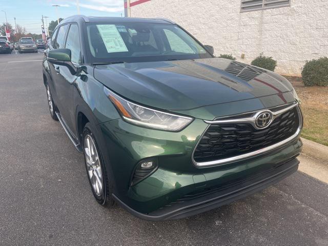 used 2023 Toyota Highlander car, priced at $38,000