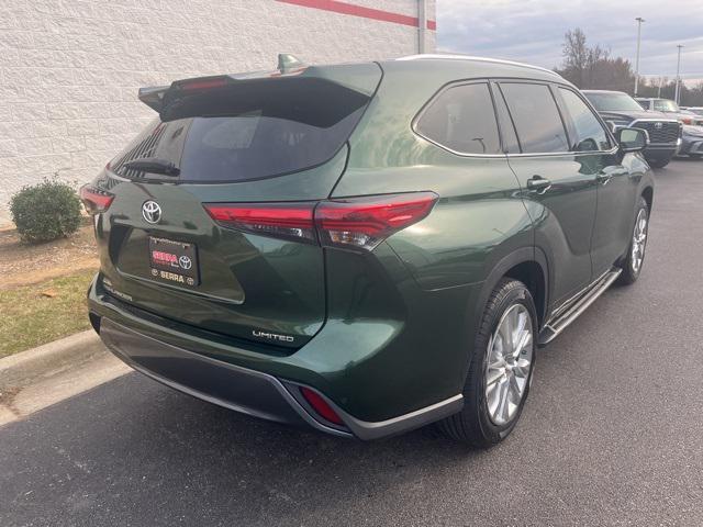 used 2023 Toyota Highlander car, priced at $38,000