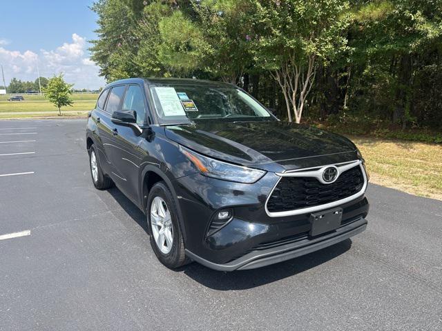used 2023 Toyota Highlander car, priced at $33,500