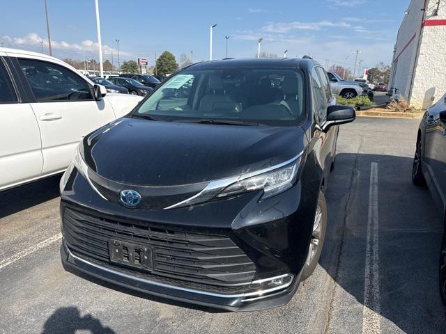 used 2023 Toyota Sienna car, priced at $39,500