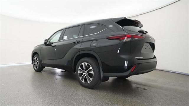 new 2025 Toyota Highlander Hybrid car, priced at $49,868