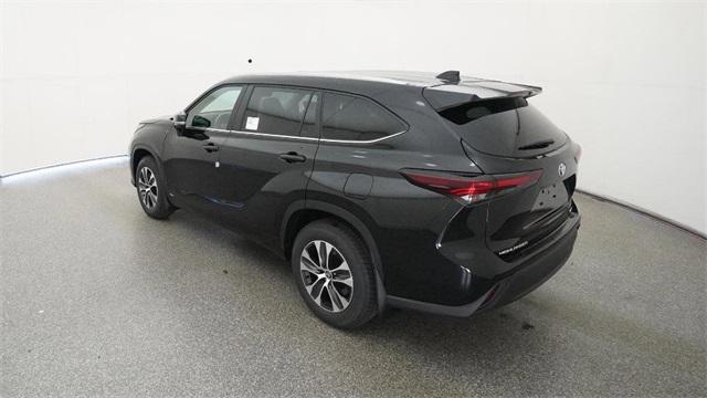 new 2025 Toyota Highlander Hybrid car, priced at $49,868
