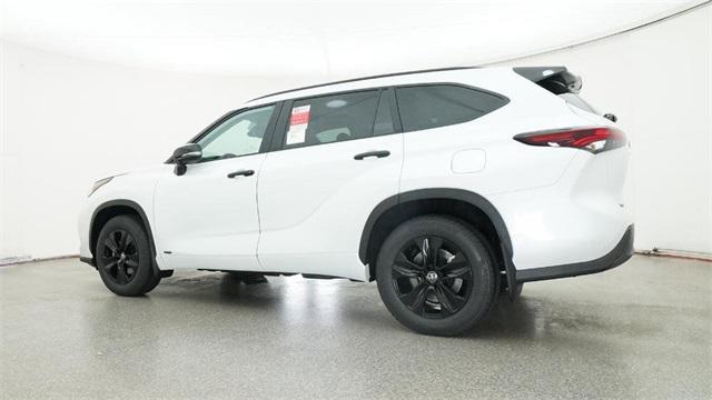 new 2025 Toyota Highlander Hybrid car, priced at $52,843