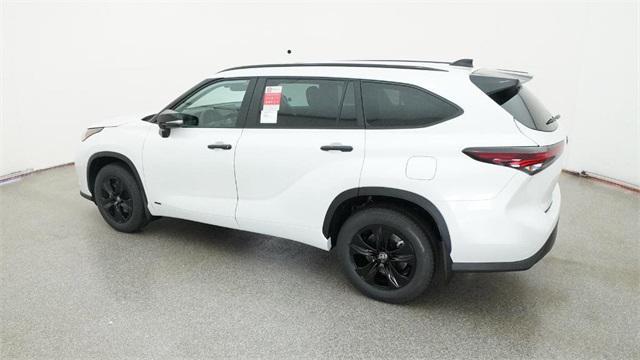 new 2025 Toyota Highlander Hybrid car, priced at $52,843