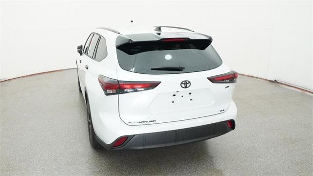 new 2025 Toyota Highlander Hybrid car, priced at $52,843