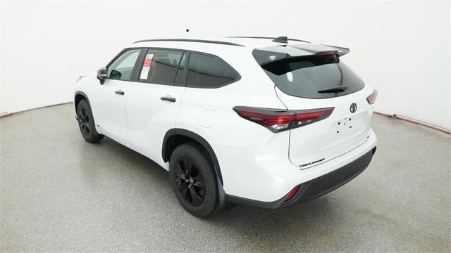 new 2025 Toyota Highlander Hybrid car, priced at $52,843