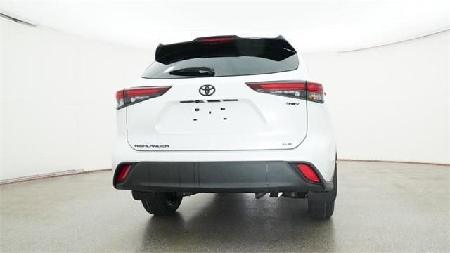 new 2025 Toyota Highlander Hybrid car, priced at $52,843