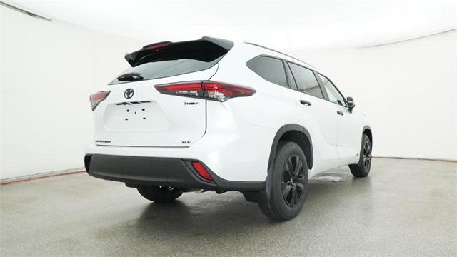 new 2025 Toyota Highlander Hybrid car, priced at $52,843